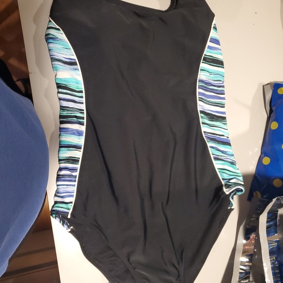 (2) 1 piece Swimsuits.  size Lg. 12-14 - Picture 5 of 10